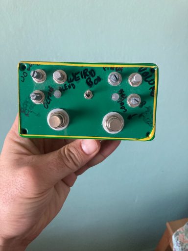 La Weird Box La weird Box